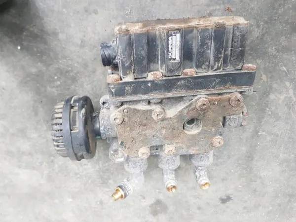 Electroválvula de suspensión ECAS Scania R OEM 1889795 image 4