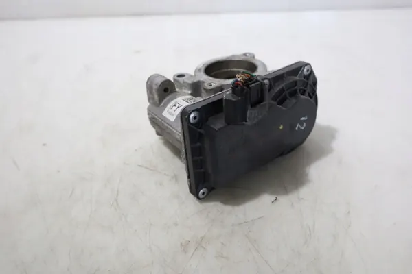 Nissan Drosselklappe OEM 161206038R - Gebraucht image 3