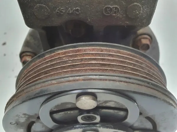 Volvo S80 II 2.5 T Turbo AC-kompressori 30780459 image 7