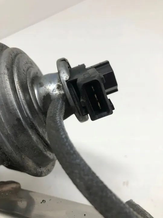 BMW 1 E81 E87 2009 Enfriador de escape EGR OEM 7805189 image 2