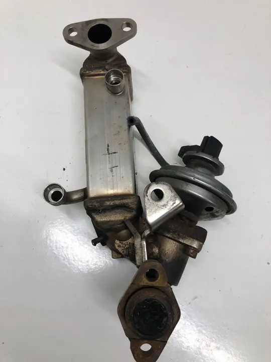 BMW 1 E81 E87 2009 Enfriador de escape EGR OEM 7805189 image 4