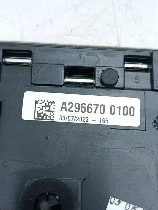 Mercedes EQS X296 fram vänster karossglas OEM A2966700100 image 6
