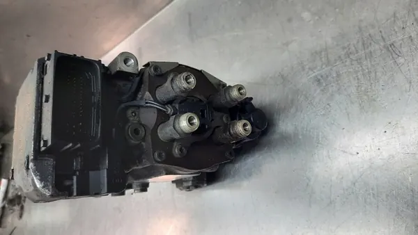 Brandstofpomp Opel Zafira A Astra G 2.2 DTI 5535A527 image 3