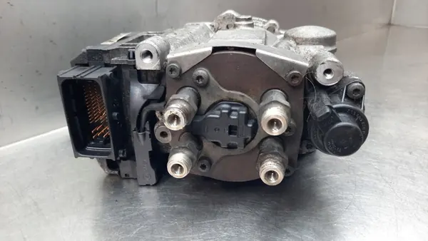 Brandstofpomp Opel Zafira A Astra G 2.2 DTI 5535A527 image 7