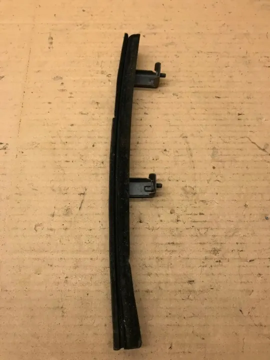 OEM ROC1460 Garniture Vitre Porte Avant Droite image 2
