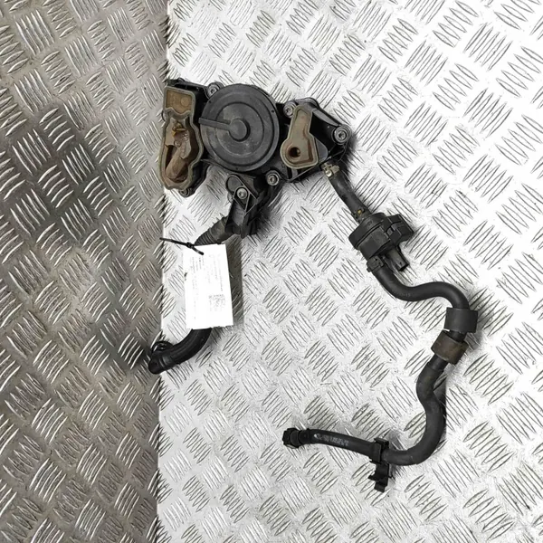 Öljyerotin OEM 06K103226A Audi A3 2.0L:lle image 3