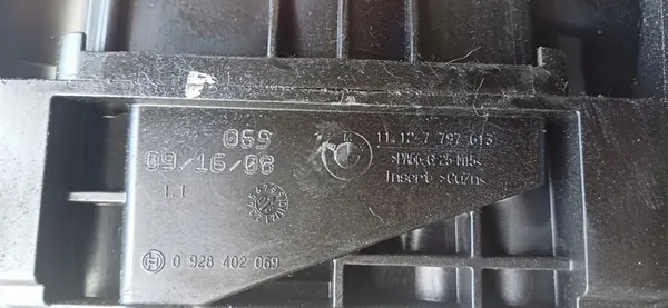 Tampa de válvula BMW E90 E84 E82 E88 E87 E81 1.8D 2.0D - 7797613 image 2