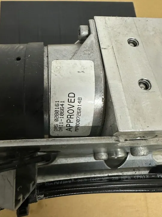 Mitsubishi Colt CZ3 kattopumppu OEM 0280161 image 3