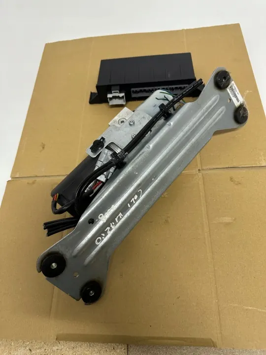 Mitsubishi Colt CZ3 kattopumppu OEM 0280161 image 4