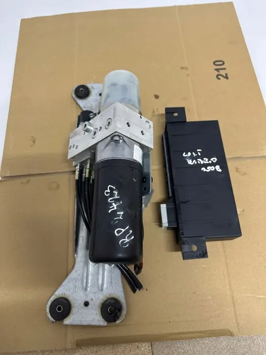 Mitsubishi Colt CZ3 kattopumppu OEM 0280161 image 8
