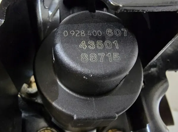 Bomba de inyección OEM 9683703780A para Peugeot Citroen image 3
