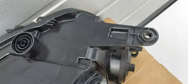 Farol LED dianteiro esquerdo Skoda Rapid Lift 2015 5JB941015B image 6