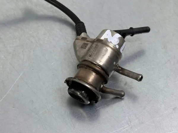 AdBlue-injector Audi VW 3.0TDI OEM 4G0131113C image 6