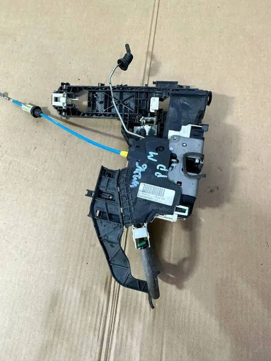 Fram höger dörrlås Mercedes B W246 M image 6