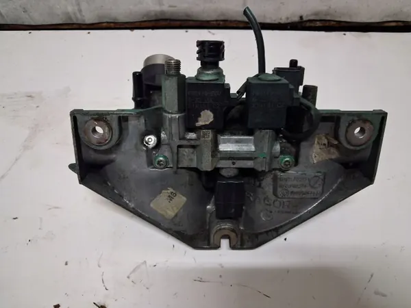 Base de Filtre à Carburant OEM 23874834 pour Camions image 3