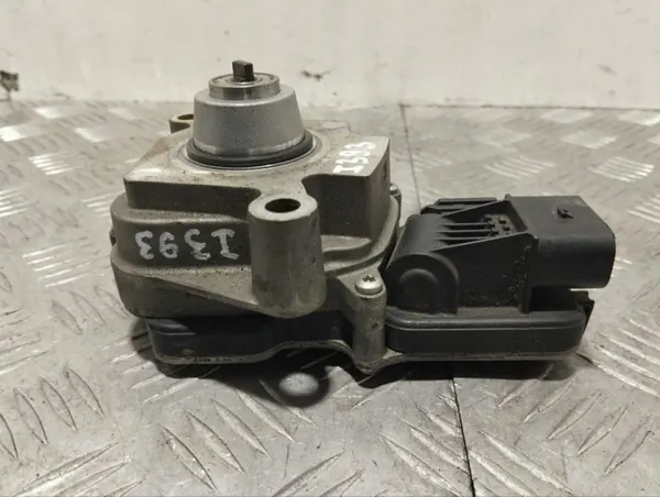 Moteur réducteur Maserati Levante 2019 OEM 670105823 image 4