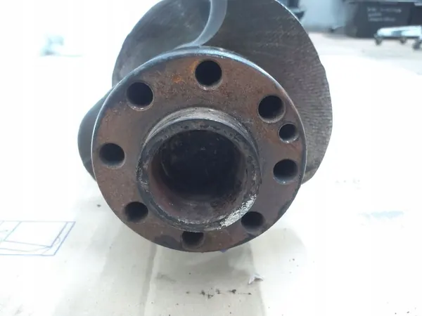 Toyota Kampiakseli OEM 1341117011 - Käytetty image 3