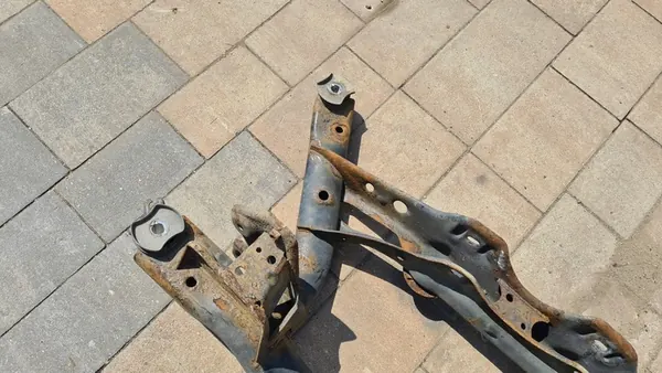 Volkswagen OE 5N0505235AF trave posteriore image 9