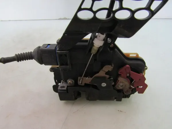 CAYENNE I 04R Rechte Vordertürschloss image 3