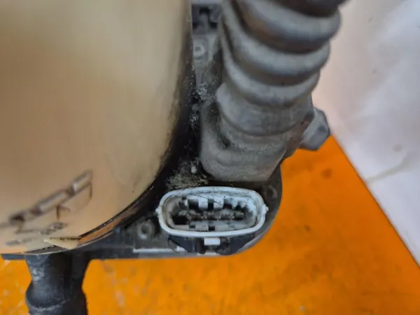 Pompe de direction OEM Wrakomania-28501- pour Opel Vectra C image 3