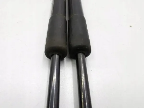 Amortecedor esquerdo porta-malas OEM 6896002130 Toyota Auris image 6