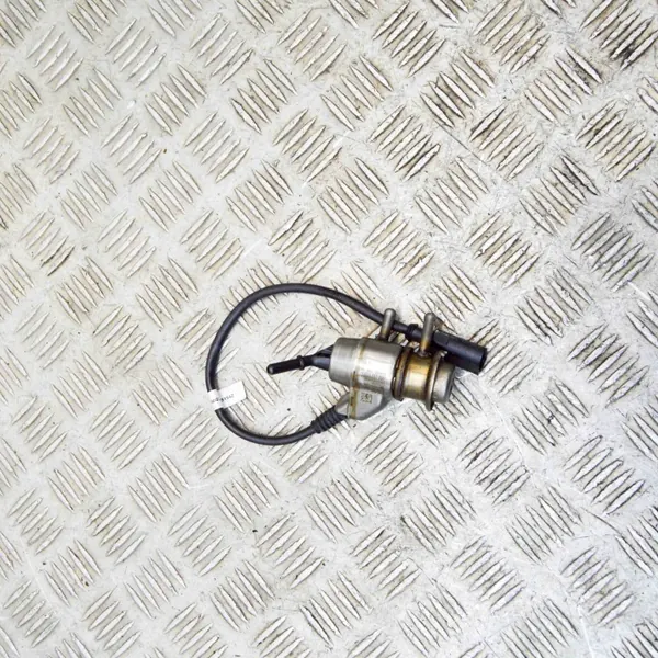 Injecteur AdBlue OEM 059131113H pour Audi 3.0 TDI image 3
