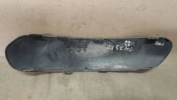 Acabamento do para-choque dianteiro lado esquerdo Citroen C3 image 2