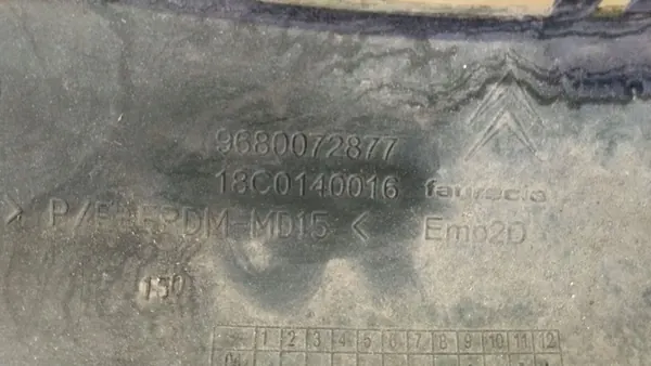 Acabamento do para-choque dianteiro lado esquerdo Citroen C3 image 3