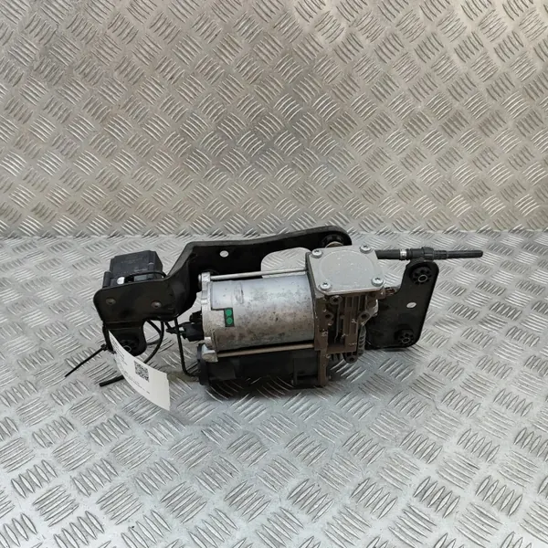 BMW X6 (E71, E72) Jousituskompressori 6859714 image 2
