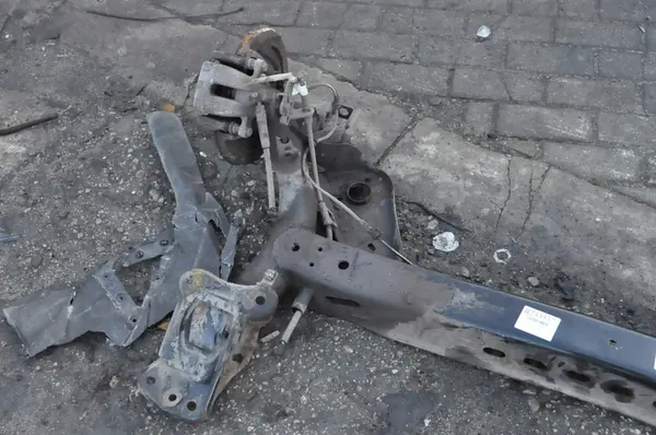 SEAT LEON III Trave Posteriore 5Q0501049AS image 2