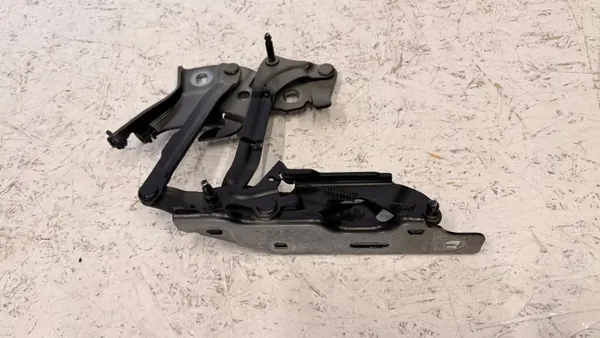 Audi A4 B9 Motorkapscharnier Links Rechts OEM 8W0823301E 8W0823302E image 3