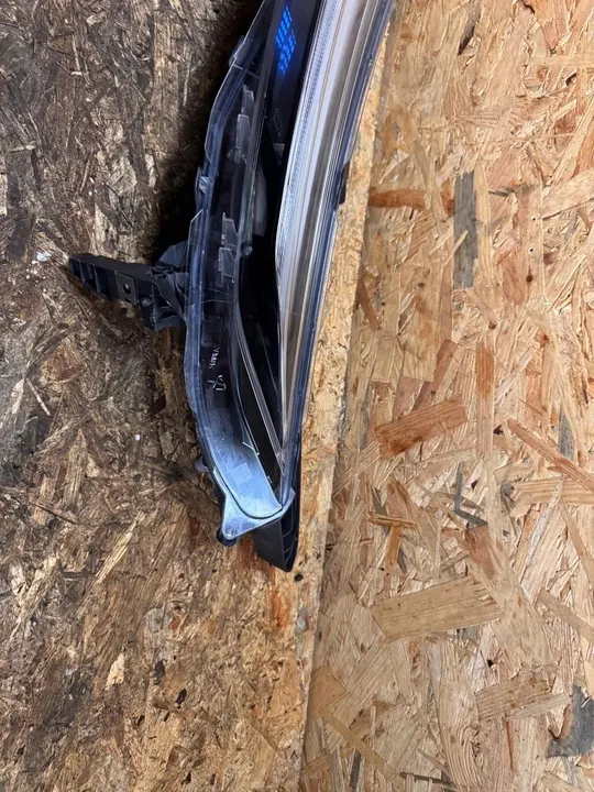 NISSAN JUKE 2022 – VASEN ETULAMPPU LED image 2