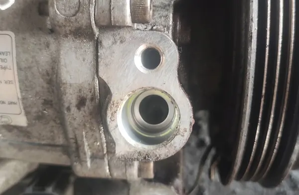 Compressore aria condizionata Subaru Impreza GD II 1.6 OEM image 3