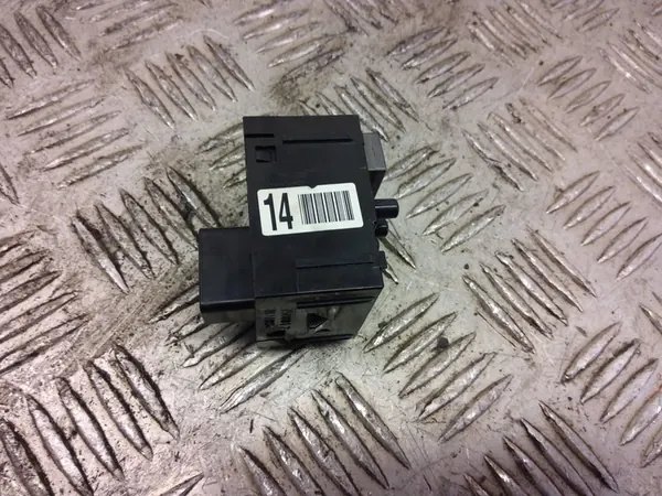 Prius 3 Mittarivalo 75D8012 image 4