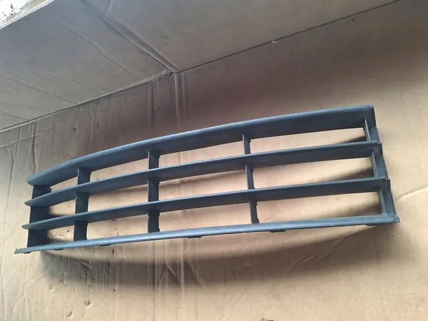 Etupuskuri Grilli Skoda Octavia II image 3