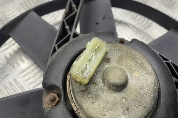 Kylarrubrik VW POLO VARIANT 1.4L bensin OEM 6N0121209F image 2