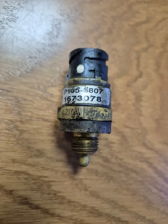 Tryck-Temperatursensor Bränsle/Olja DAF XF 105 OEM 1673078 image 2