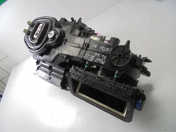 Calefactor OEM 2Q1816002CB para VW Polo VI image 3