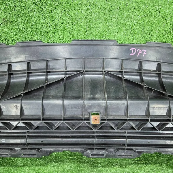 Porsche Macan 95B Nedre Stötfångarförstärkning 95B805241B image 3