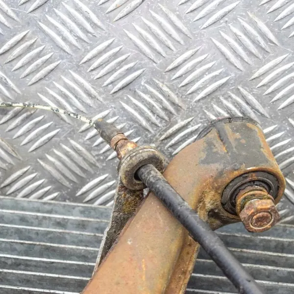 Pivot de direction arrière gauche OEM A1263502605 Mercedes image 6