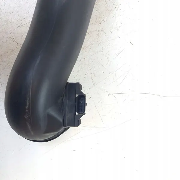 2012 BMW 6 F12 F13 Intercooler-Schlauch 13717582314 image 8