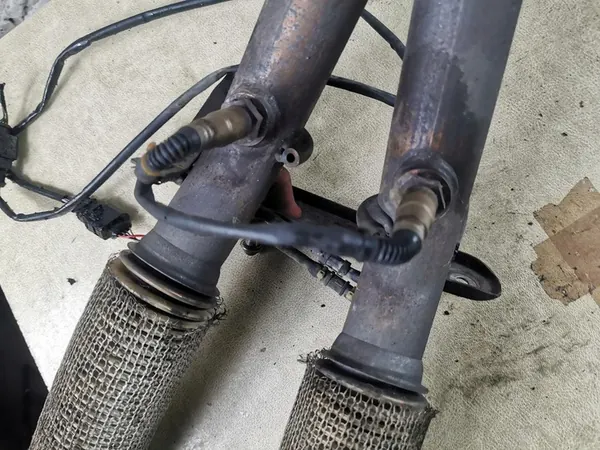 Coletor de escape VW Golf V Audi A3 8P G133 image 5