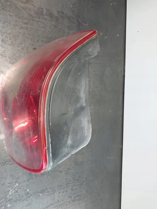 Luz trasera izquierda Volkswagen PASSAT B5 Lift 3B9945095AA image 2