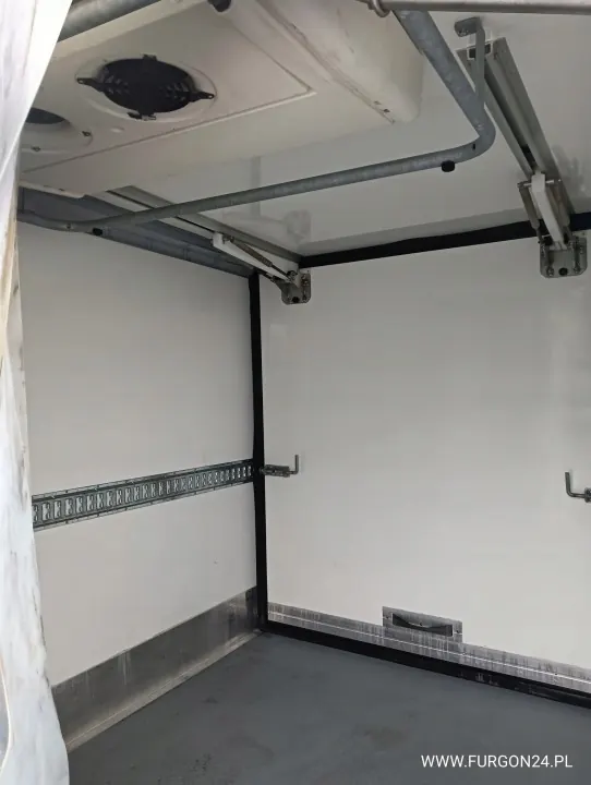 Contenedor refrigerado Carrier Xarios 500MT usado OEM 865 image 6