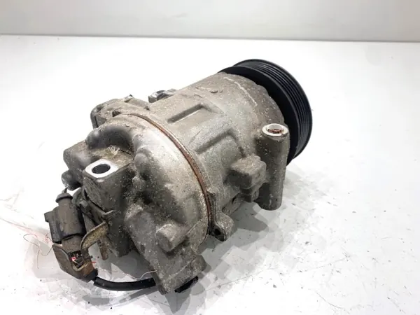 Compressor AC OEM 6Q0820808D para Skoda Fabia II image 3