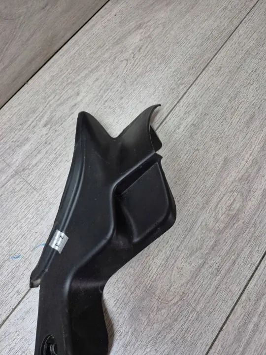 Ferrari Roma Oikea Takavalon Suoja OEM 854370 image 3
