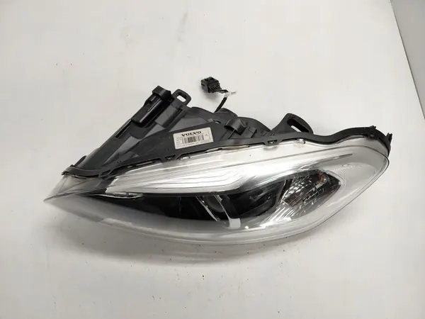 Volvo XC60 I Lift Xenon Vasemman Lampun 7 Pin image 2