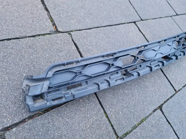 Griglia anteriore paraurti RENAULT TWINGO II LIFT 622561725R image 2