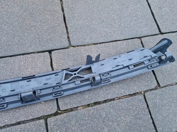 Griglia anteriore paraurti RENAULT TWINGO II LIFT 622561725R image 7