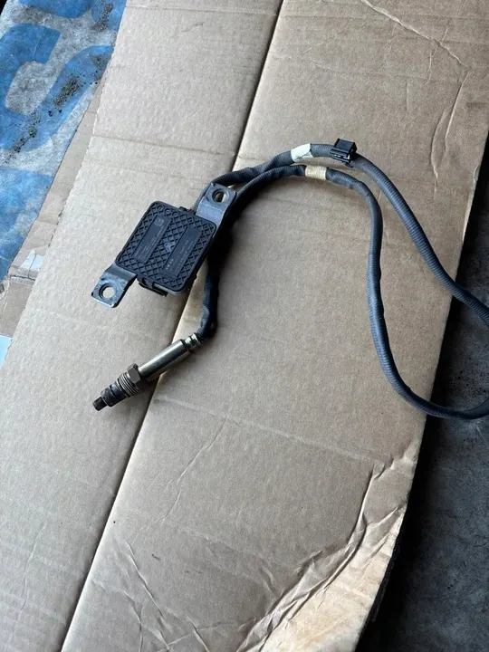 Capteur NOX AUDI A6 A7 A8 C8 image 2